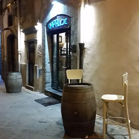 Ai Baretti Neapel
