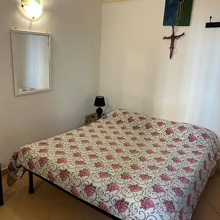 Ai Baretti نابولي