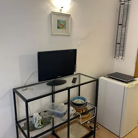 Ai Baretti نابولي