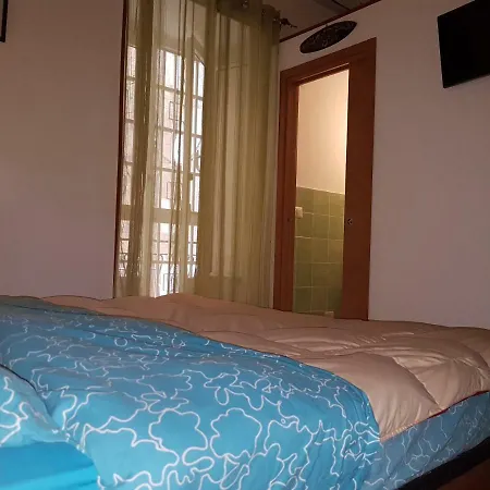 Ai Baretti فندق مبيت وإفطار